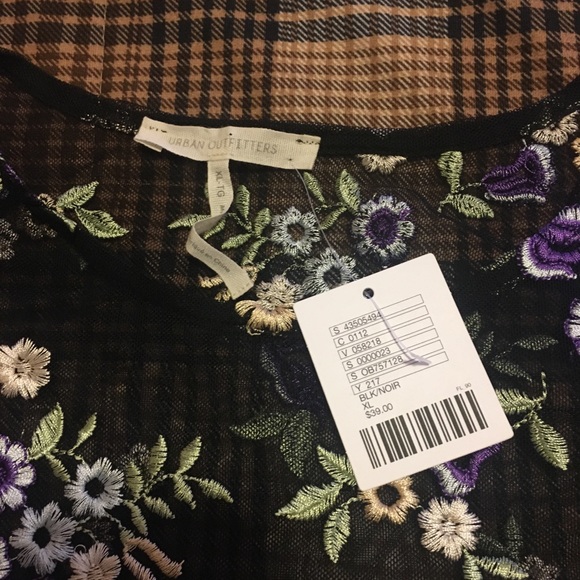 NWT urban outfitters mesh floral top - Picture 2 of 2
